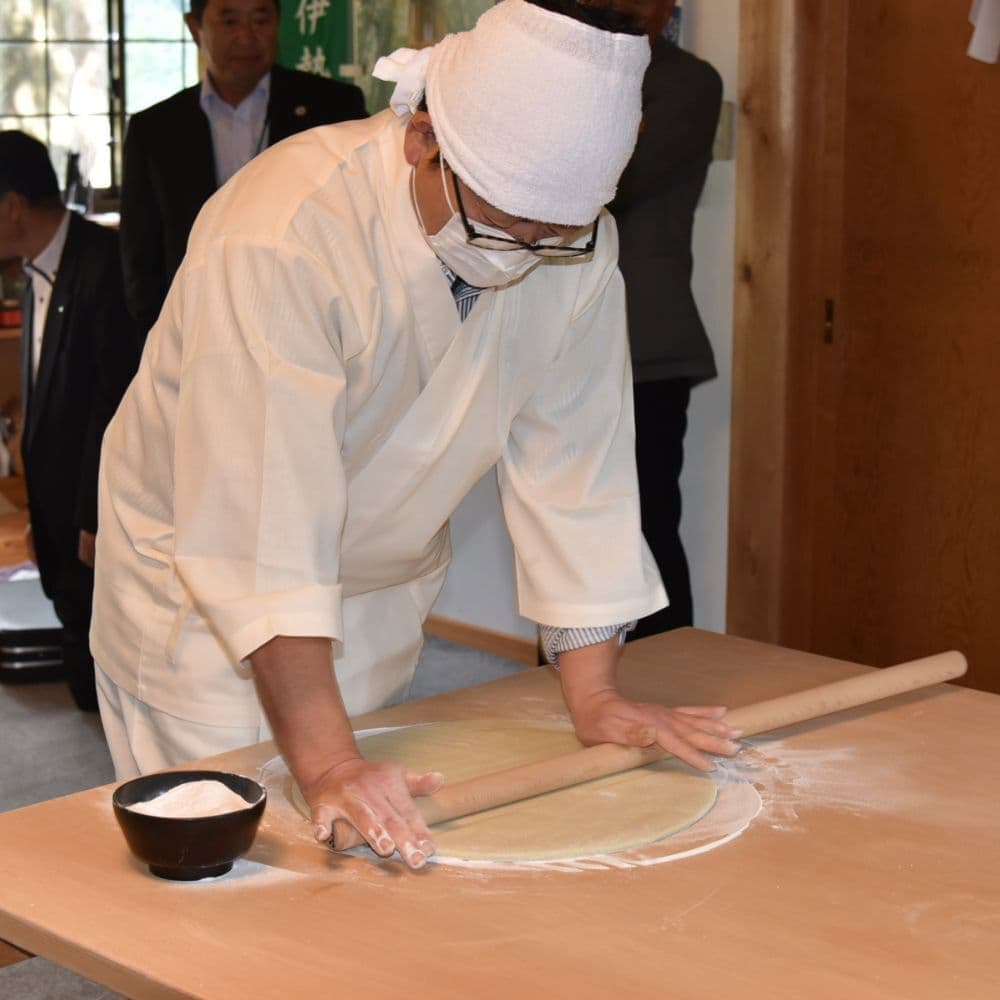 奈川そばの奉納